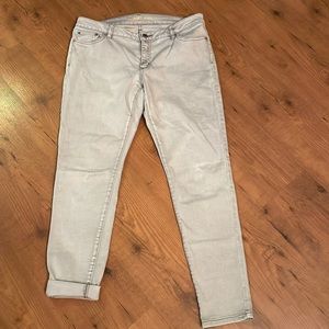 Michael Kors Izzy Skinny light grey jeans.